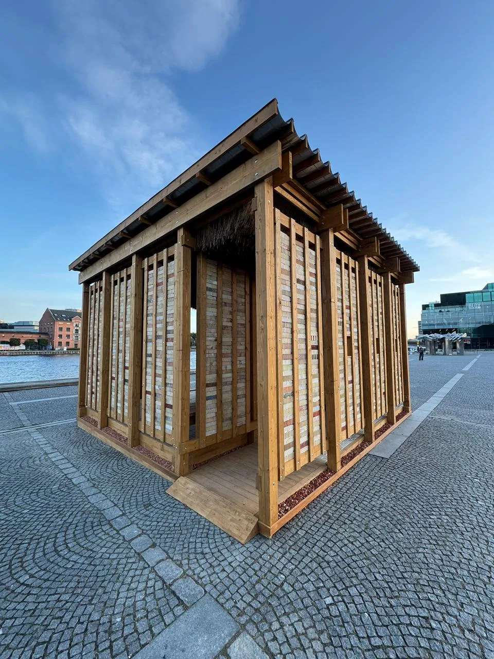 9bb36e65-21e4-48d1-acb0-93611959c657