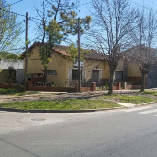 Inmuebles en calle 66 N° 3241/3243 – Los Hornos – La Plata