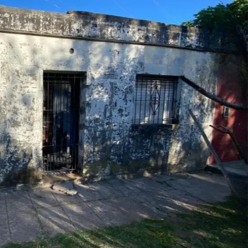 Inmueble en calle Arenas N° 2223 – Libertad – Merlo